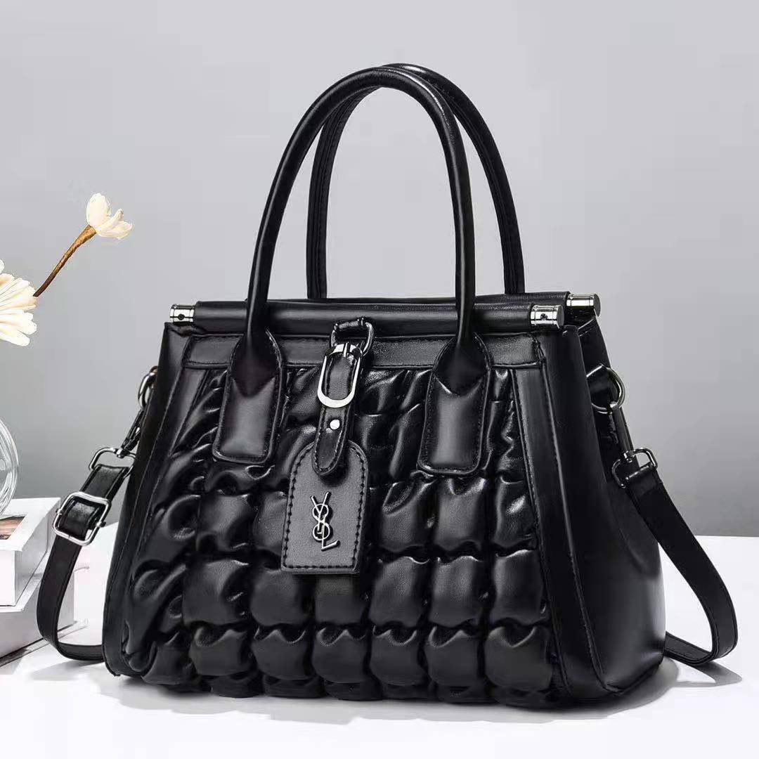 2022 New style of European and American style foreign trade handbag, pleated candy color texture, cross-border single-shoulder hand-carry large capacity women's bag full figure