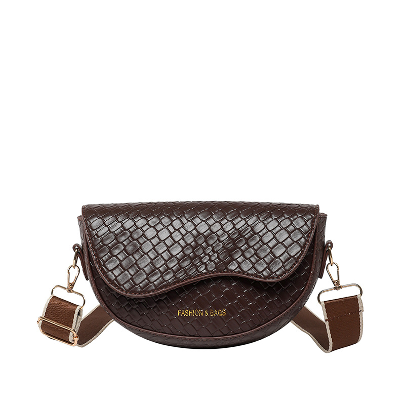 Large-capacity, fashionable single-shoulder, underarm women's texture 2025 new style, trendy retro and individual woven pattern crossbody saddle bag Item Picture