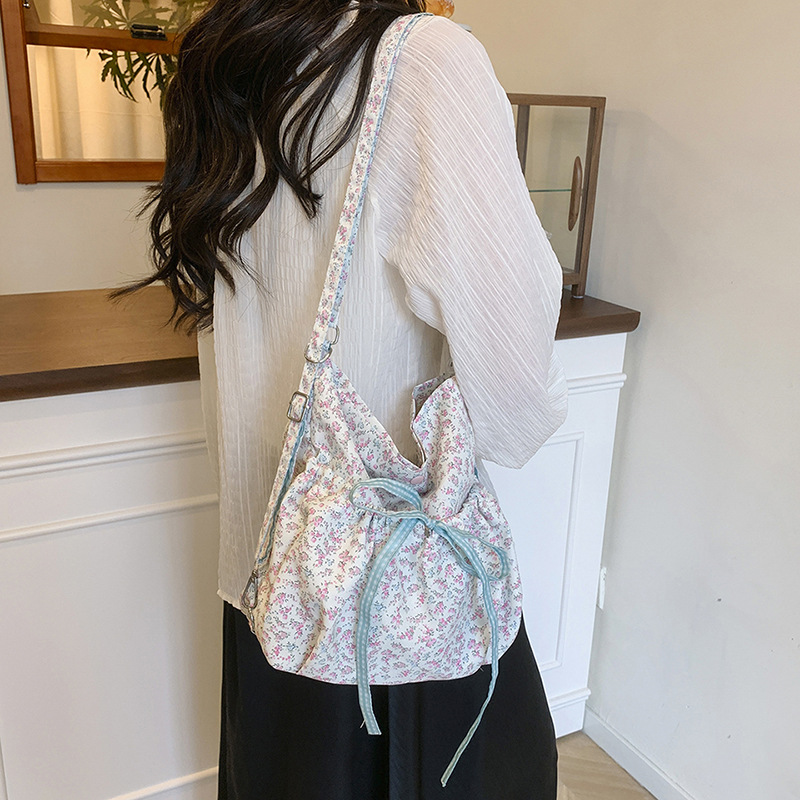 Spring floral backpack, Instagram-style 2025 new Korean bucket bag, women's large-capacity commuter single-shoulder bag Specification drawing