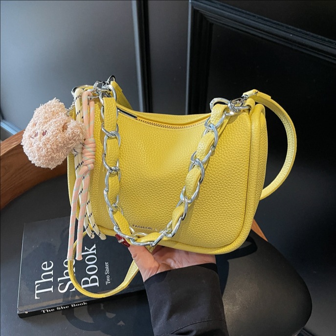 High-end texture soft leather underarm bag for women, 2025 new niche design single room bag, fashionable, versatile and stylish crossbody bag full figure