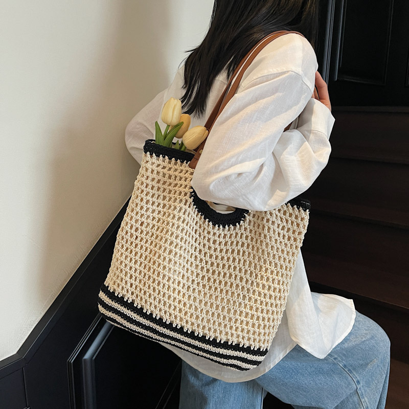 2025 Summer new Korean-style woven bag, trendy and laid-back single-shoulder bag, seaside vacation underarm bag, large-capacity tote bag details Picture
