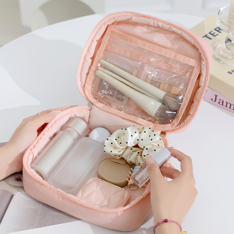 Runhui Cream Puff Square Storage Bag, candy-colored, cotton-filled, soft hand-held makeup bag, large capacity, high-end feel Specification drawing