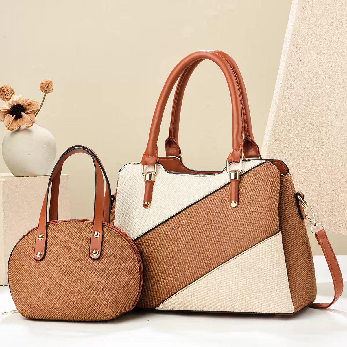 Cross-border women's bag 2025 New style fashionable color-blocking handbag, large-capacity commuter women's bag, single-shoulder crossbody bag, trendy bag details Picture