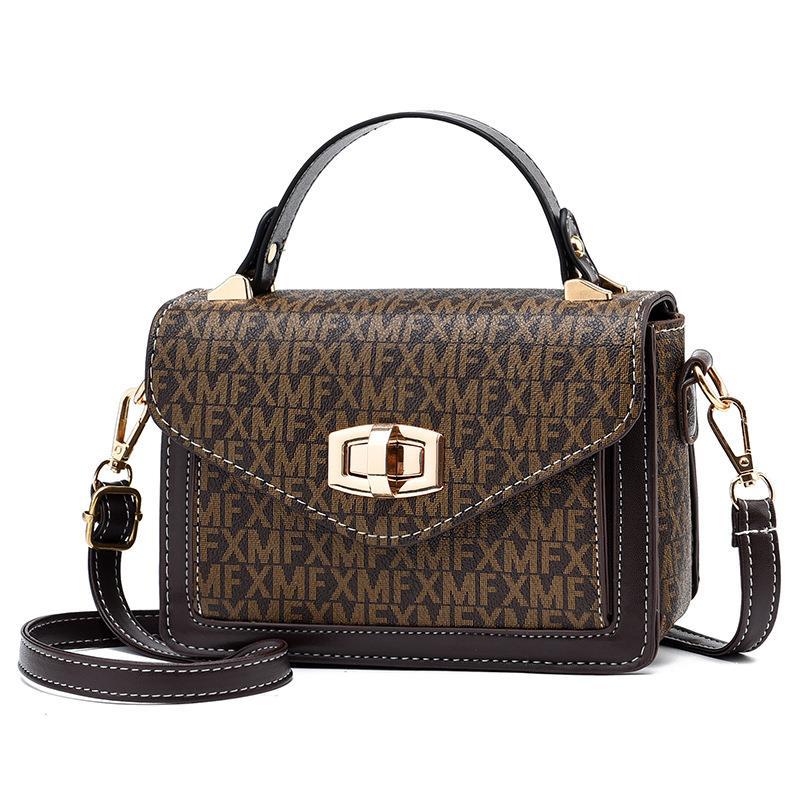 Live-streaming recommendation: 2023 New trendy Korean-style printed crossbody bag, single-shoulder women's small square bag Application Scenario
