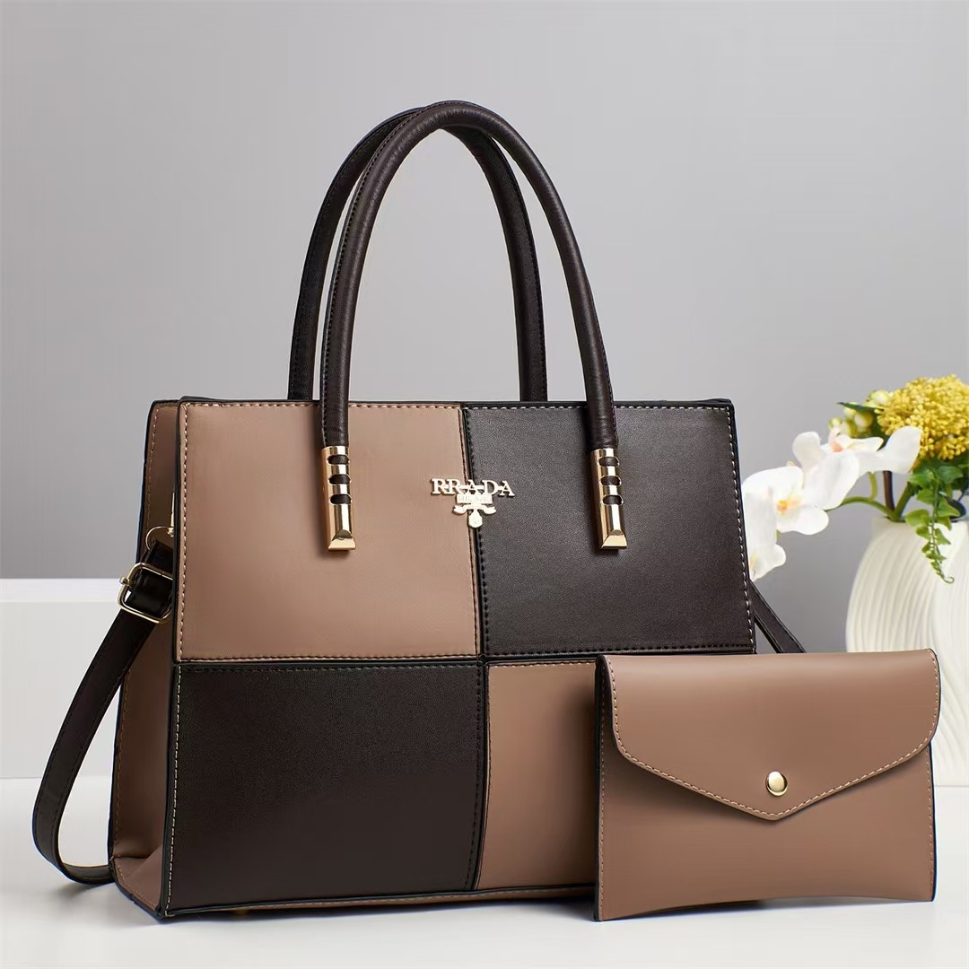 Fashionable two-piece patchwork handbag set, 2025 new style single-shoulder crossbody bag, large-capacity commuter best-selling women's bag wholesale Application Scenario