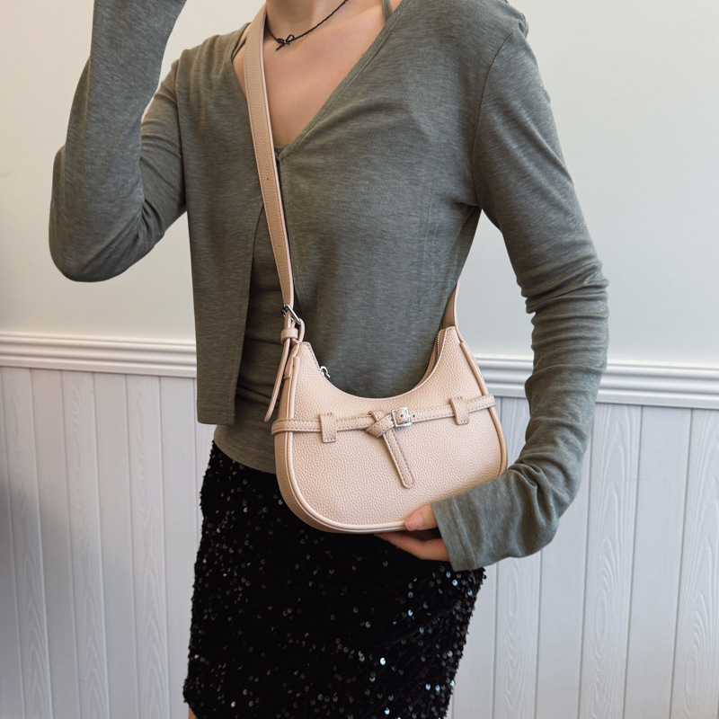 A niche design hand-held underarm bag for women in 2025, a fashionable and retro commuter bag, versatile ins single-shoulder crossbody bag details Picture
