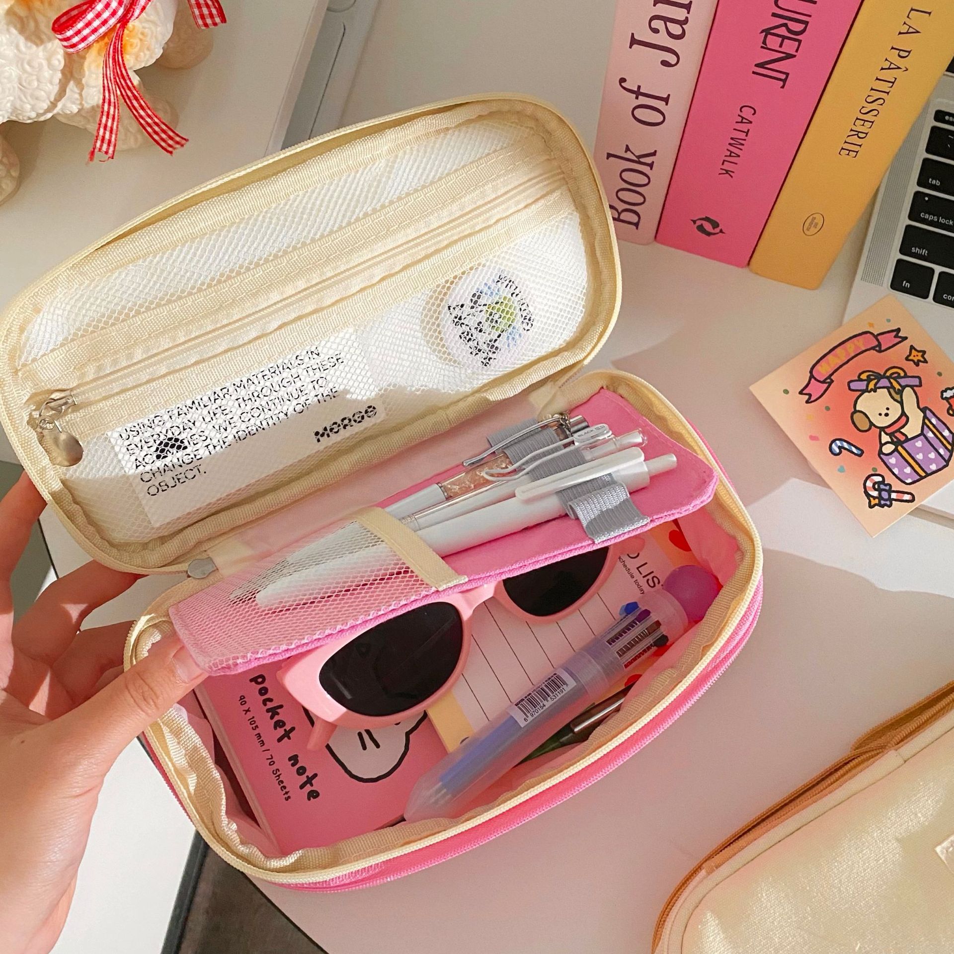ins multi-functional retractable pen case, simple Japanese-style large-capacity student stationery box, stationery bag, pencil case, pencil case Application Scenario