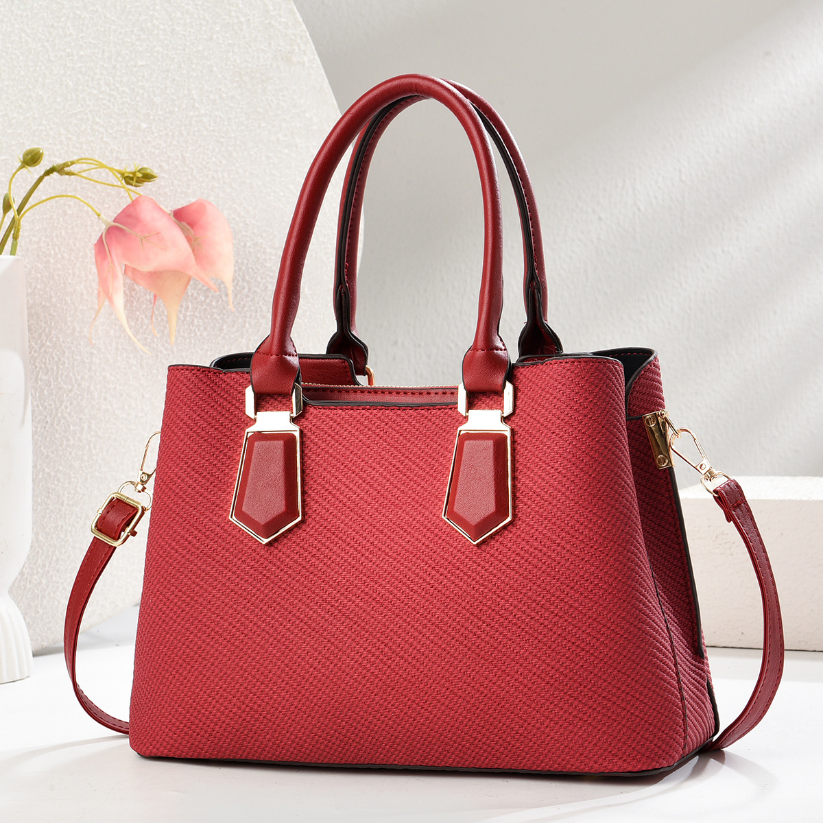 Cross-border PU bag for women 2025 New style, fashionable, casual and retro single-shoulder crossbody bag, simple and casual handbag for women details Picture