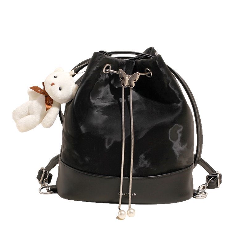 2025 New high-end quality college style single-shoulder bucket bag for women, large capacity drawstring, casual and simple backpack Item Picture