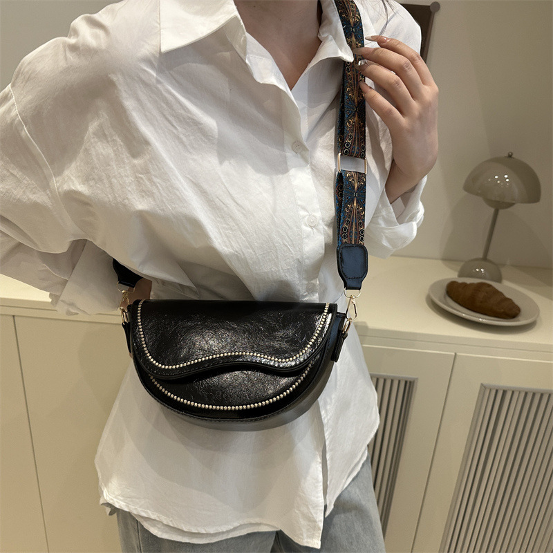 Solid color retro 2025 new style, trendy, fashionable, simple and elegant texture, wide crossbody single-shoulder women's saddle bag Specification drawing