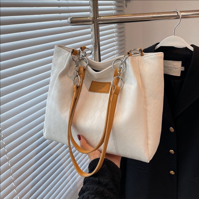 Factory wholesale custom women's bags, large-capacity commuter tote bags, soft leather fashionable single-shoulder bags, high-quality and versatile handbags full figure