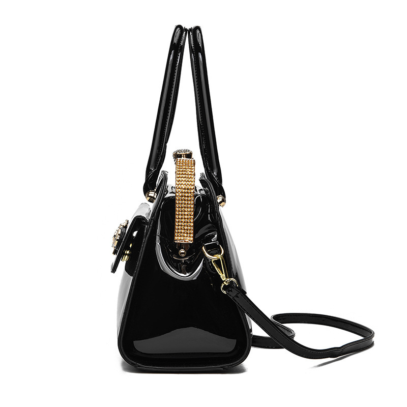 Cross-border best-selling women's handbag, Taizhou women's bag, new bright leather diamond-encrusted steel frame bag, large capacity single-shoulder bag, crossbody bag Application Scenario