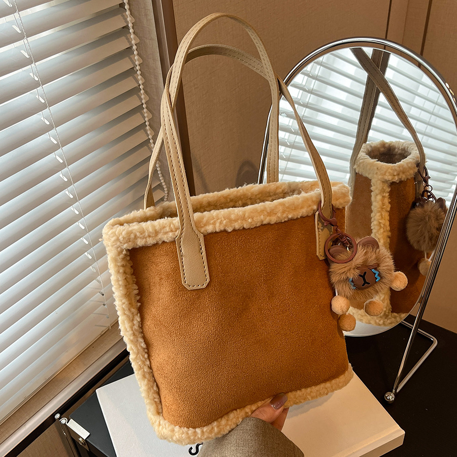 Lambskin bag 2024 new style retro handbag, trendy and versatile single-shoulder handbag, casual vegetable basket bag full figure