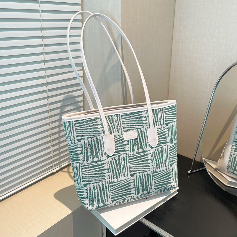 Cross-border Korean-style fashionable striped tote bag 2024 autumn/winter color-blocking simple and high-quality underarm bag commuting single-shoulder bag full figure