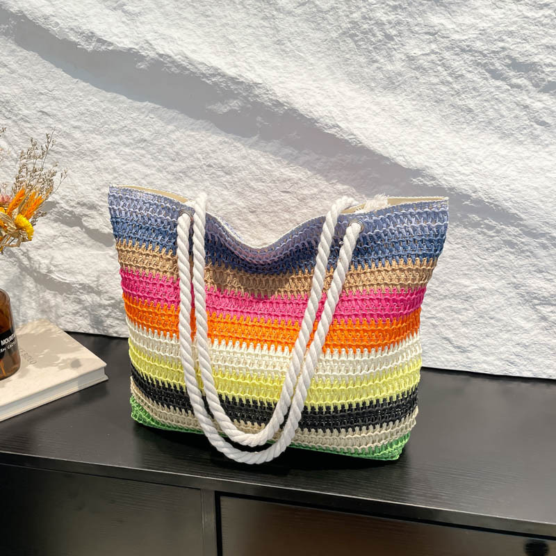 Simple and casual single-shoulder bag, trendy large-capacity Tote commuter bag, new summer style of 2025, fashionable and trendy single-shoulder bag full figure