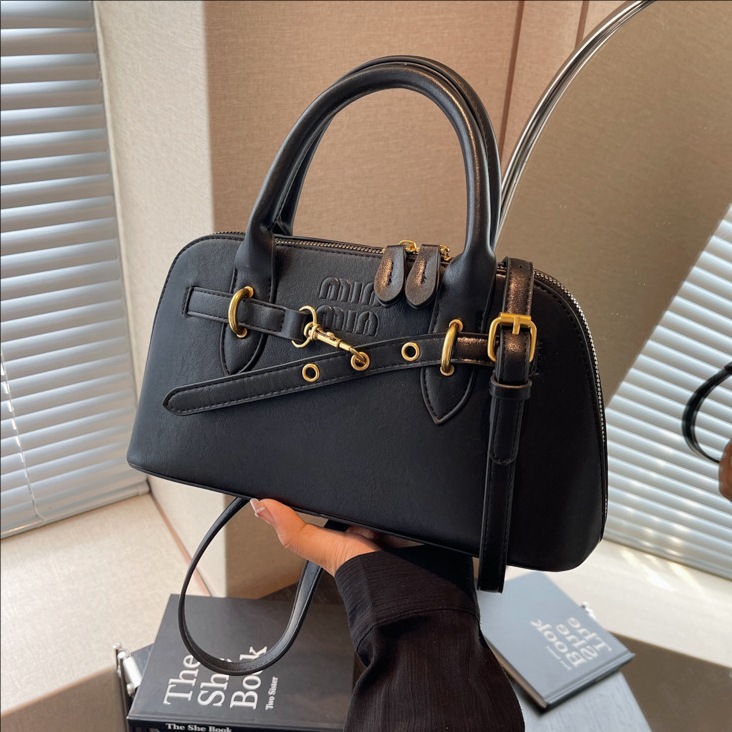Factory-customized wholesale high-end handbags, women's fashionable and versatile shoulder bags, casual and simple crossbody bags, small square bags full figure