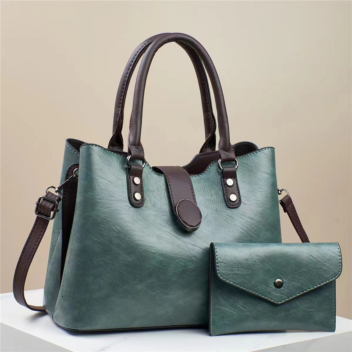 Retro handbag with Korean-style texture, single-shoulder smooth, crossbody bag for women, produced by a manufacturer for export, a new and fashionable model for women in 2024 full figure