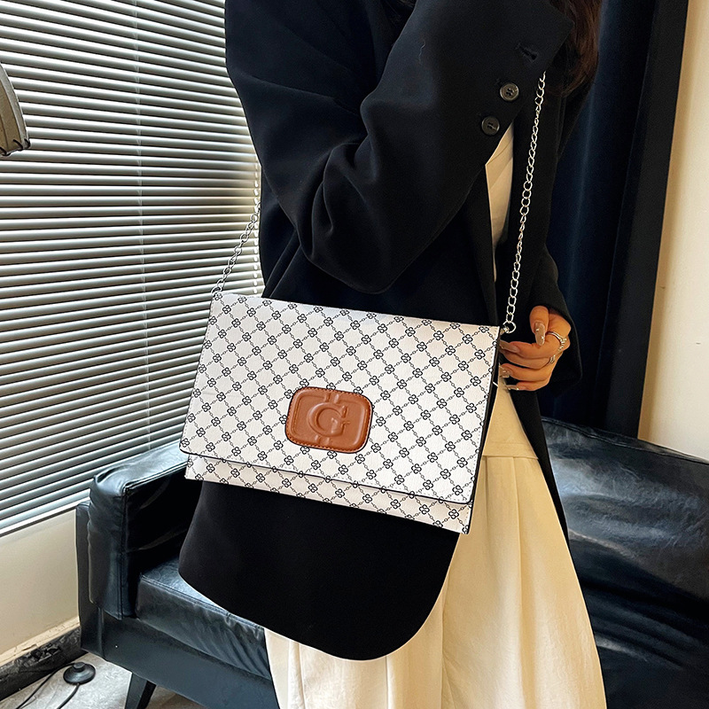 Cross-border retro small square bag for women, new French fashion printed underarm bag, trendy, niche and versatile single-shoulder crossbody bag details Picture