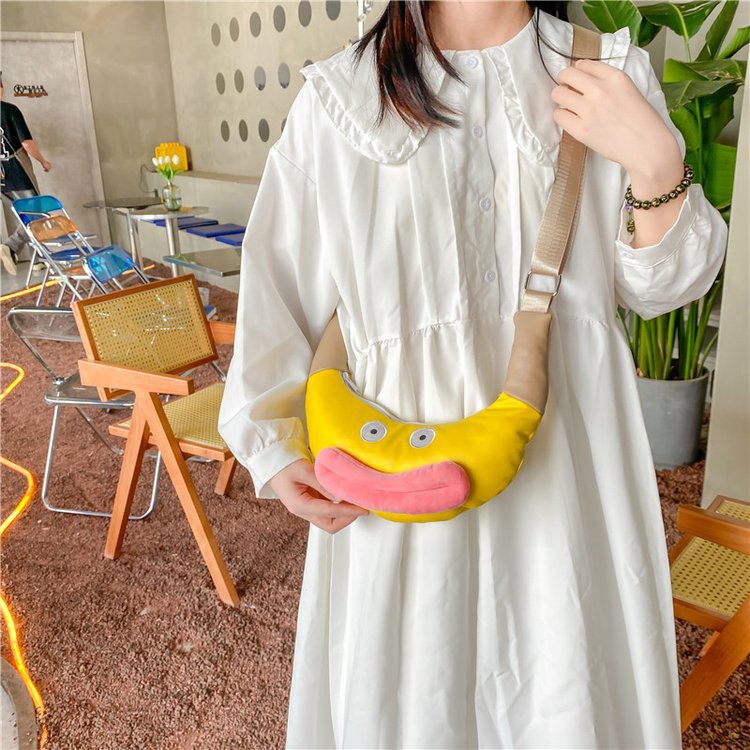 Wholesale large-capacity single-shoulder, cute and funny mini mini bags for women, 2023 new children's crossbody mobile phone bags details Picture