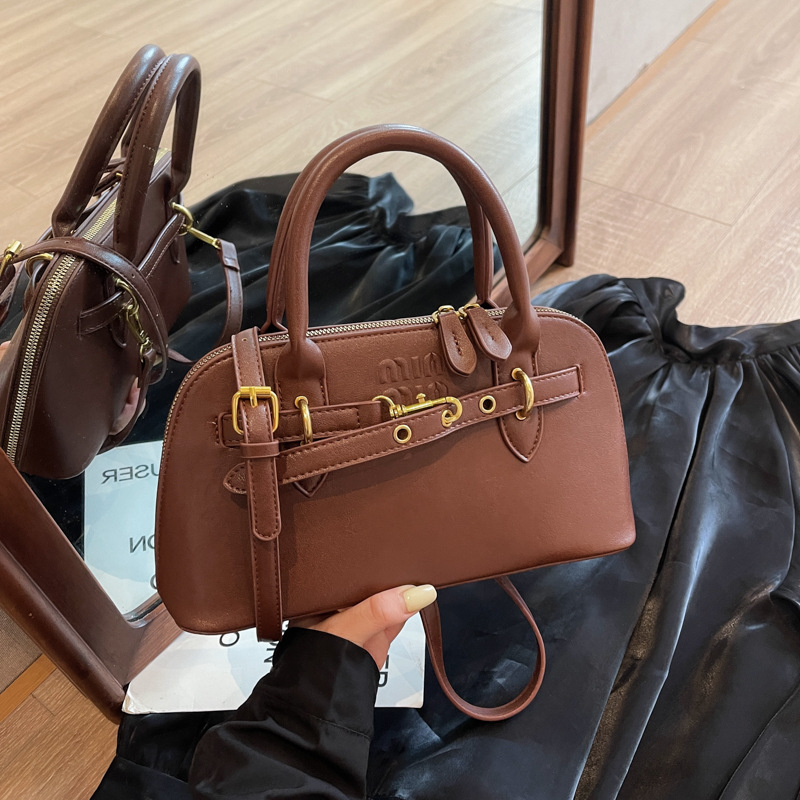 High-end retro small bag for women, 2025 new spring versatile crossbody bag, fashionable single-shoulder hand-held shell bag details Picture