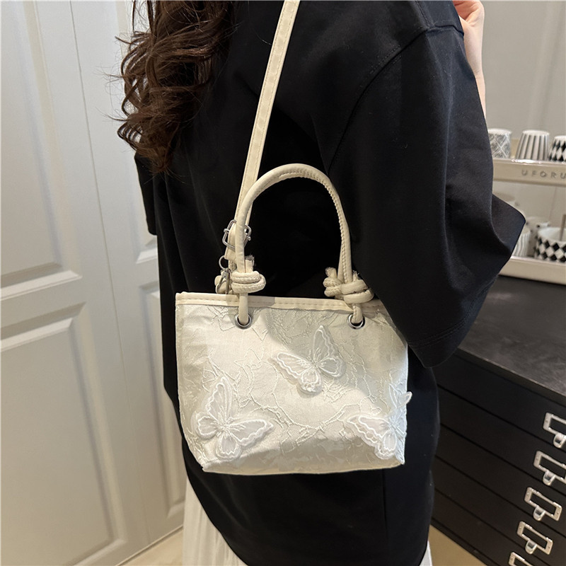 2025 New hand-held new Chinese-style embroidered bag for women, spring and summer, forest and cute, Chinese-style embroidered fashionable bucket bag, crossbody bag Specification drawing