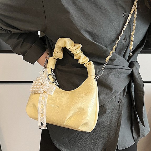 Fashionable mini Korean version small bag for women, 2025 new summer versatile chain crossbody bag, pleated hand-held small handbag details Picture