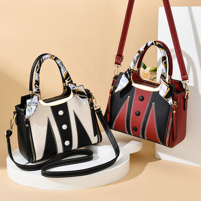 A 2022 new style of simple, fashionable and elegant multi-color women's bag for wholesale trade, a versatile silk scarf women's bag details Picture