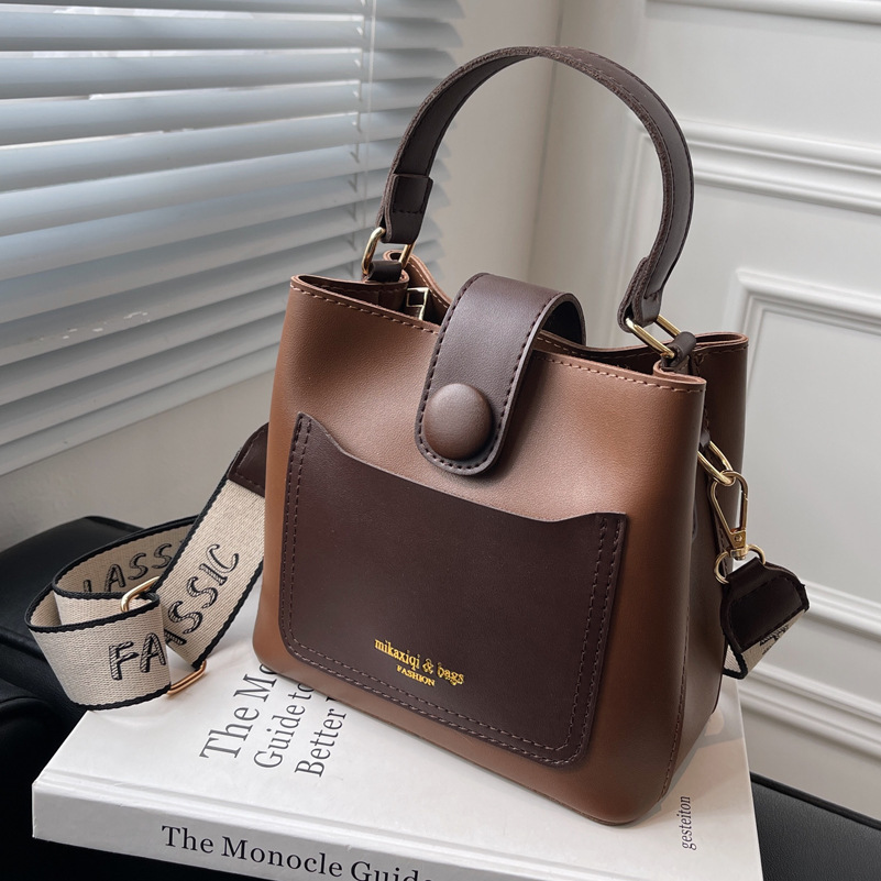 This year's popular bags: 2025 new spring fashion hand-held shoulder bag for women, crossbody versatile retro bucket bag Specification drawing