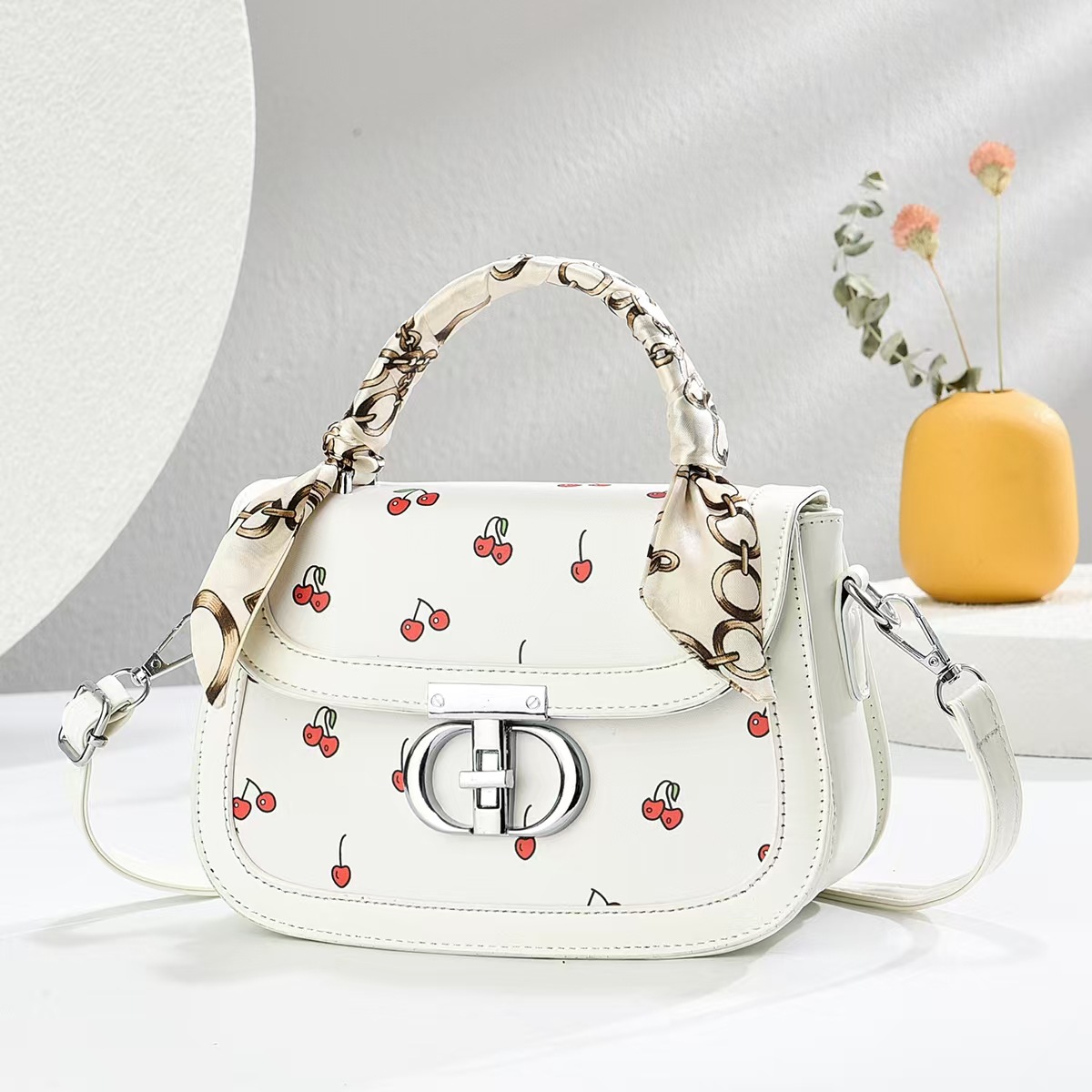 The new small cherry print fashionable handbag is a high-quality, stylish cross-border single-shoulder bag with a versatile and trendy crossbody style Specification drawing