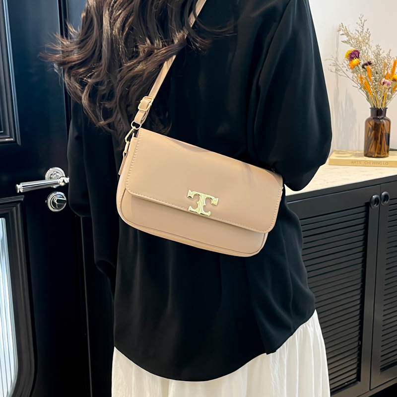 French niche bag for women, Spring 2025 new style, trendy and stylish, single-shoulder small square bag, retro and simple crossbody bag details Picture