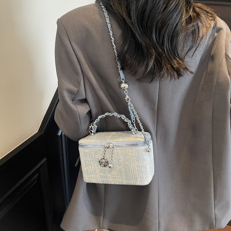 High-end texture handbag, versatile box bag, women's bag, stylish chain crossbody bag, trendy, casual and fashionable single-shoulder bag Specification drawing