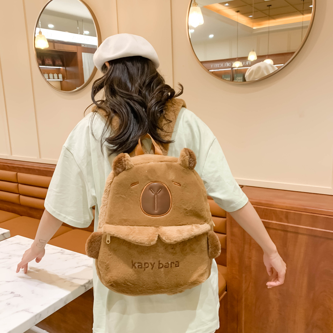 The new Capibara backpack is a cute girl, a large-capacity schoolbag for students, a daily storage bag, and a versatile and trendy bag details Picture