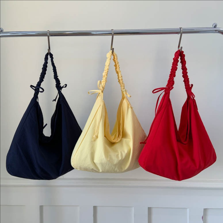 Pleated underarm bag, nylon tote bag, 2025 new trendy and fashionable Korean-style shoulder bag, versatile and large-capacity crossbody bag full figure