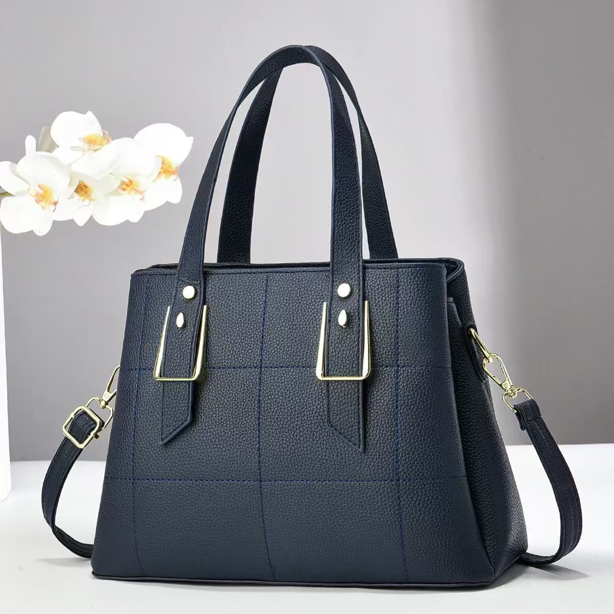Factory wholesale of new 2024 fashionable embroidered checkered handbag, European and American trend large-capacity single-shoulder crossbody bag Specification drawing