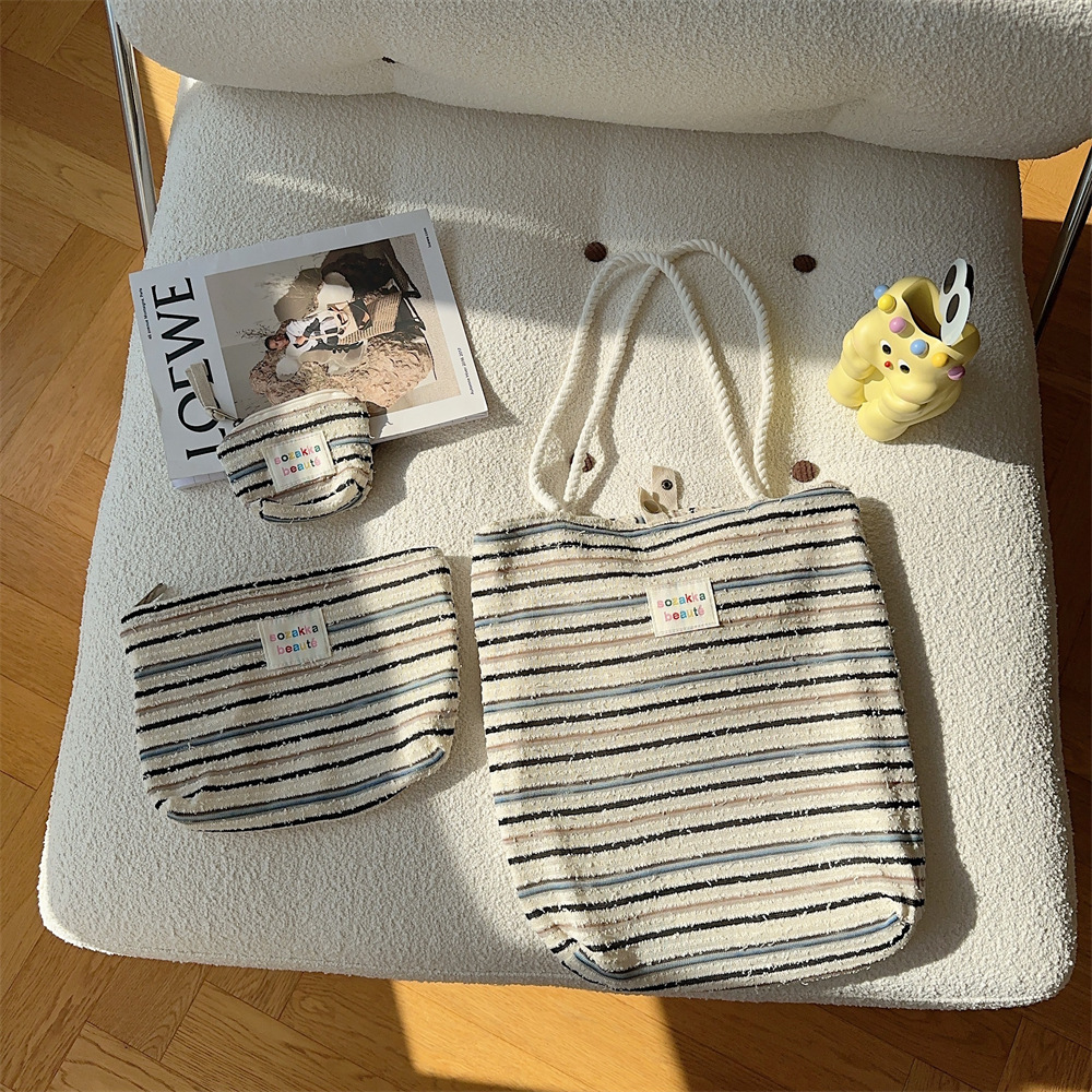311112 Korean version large-capacity striped handbag, women's canvas bag, commuting cotton bag, single-shoulder crossbody bag, underarm bag full figure