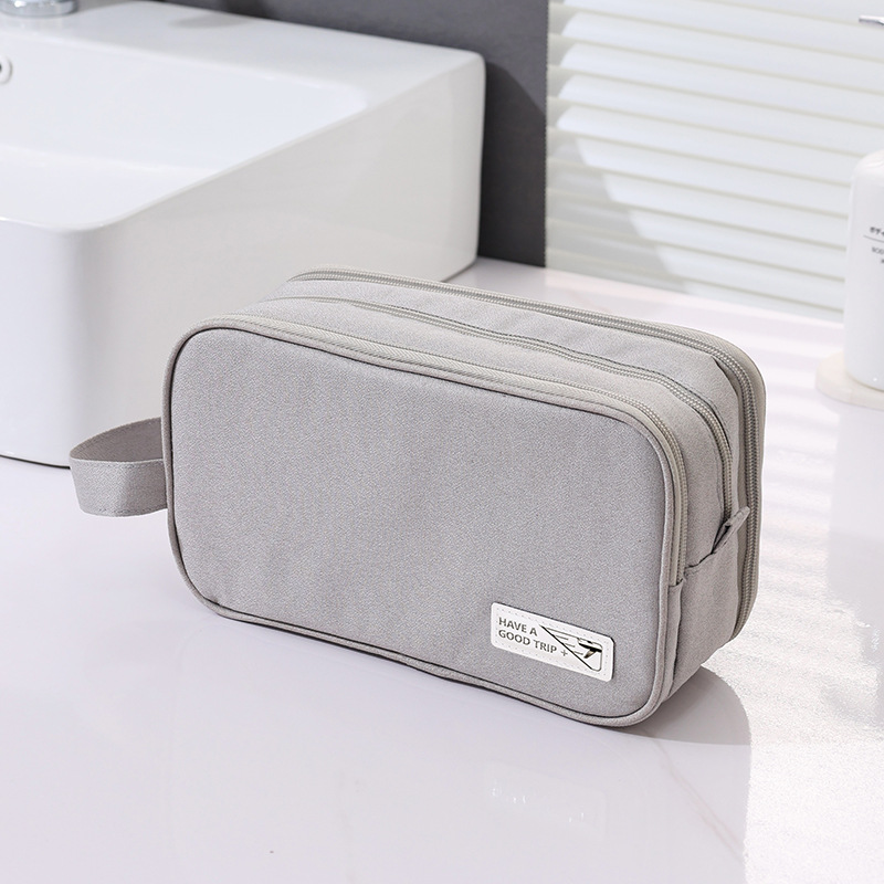 Runhui Wabi-sabi style portable dry and wet toiletry bag, travel toiletry bag, Cosmetics storage bag, makeup bag, Portable Application Scenario