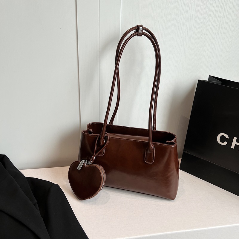 High-end, fashionable, versatile and simple bag for women 2025 new style, retro and stylish casual single-shoulder hand-carry underarm bag details Picture