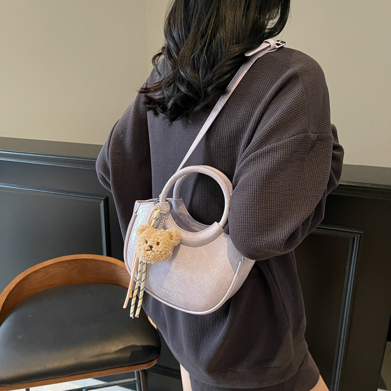 High-end and niche commuter handbag for women, new Spring/Summer 2025, fashionable, simple and versatile single-shoulder crossbody bag for women details Picture