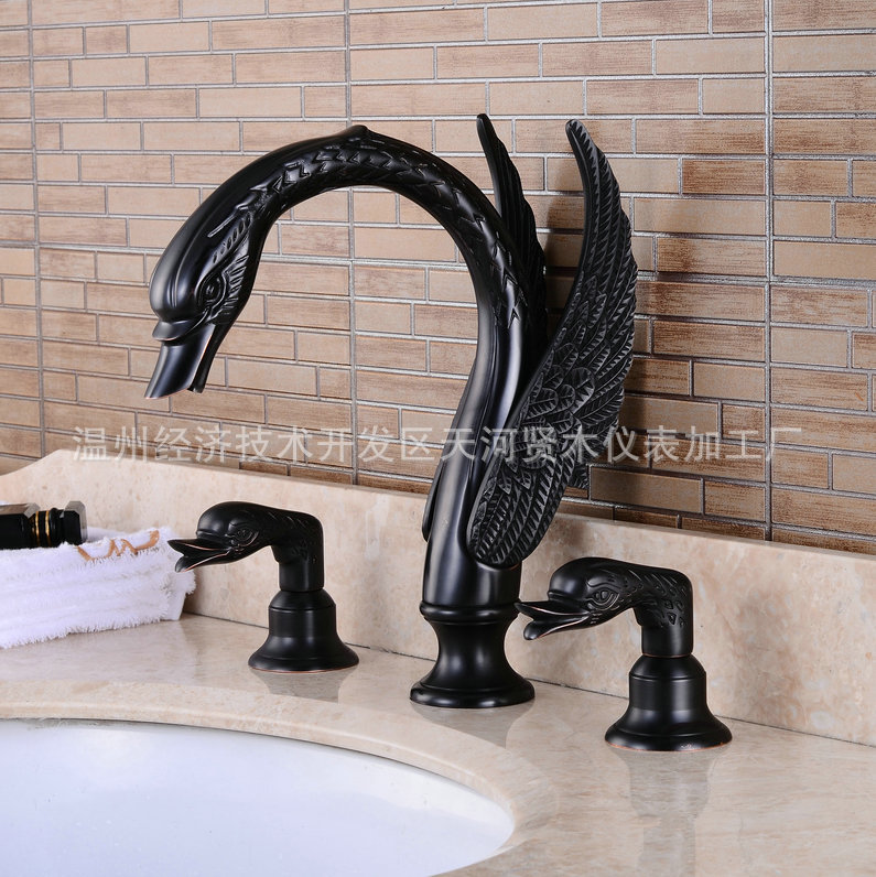 Black swan washbasin faucet Waterfall Washbasin Faucet Washbasin Faucet three-piece set full figure