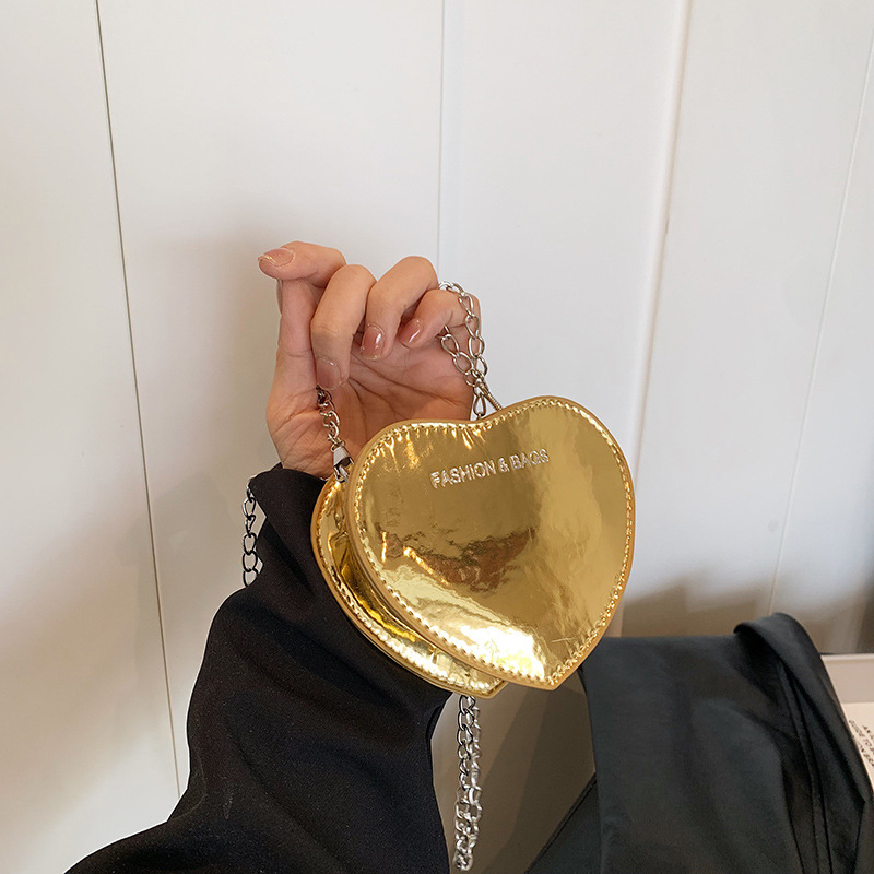 Cross-border fashion women's bag 2024 New style, Korean version mini heart-shaped chain single-shoulder bag, shiny and elegant crossbody bag full figure