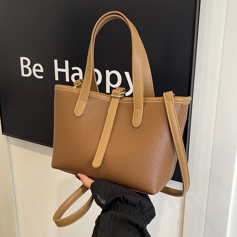 High-end texture large-capacity tote bag, women's 2024 new crossbody bag, retro single-shoulder bag, commuting handbag details Picture