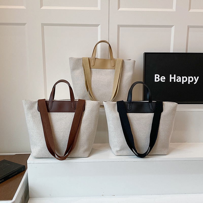 High-quality and fashionable single-shoulder large bag for women's summer 2025, new color-blocking and patchwork commuter tote bag, large capacity bucket bag Application Scenario