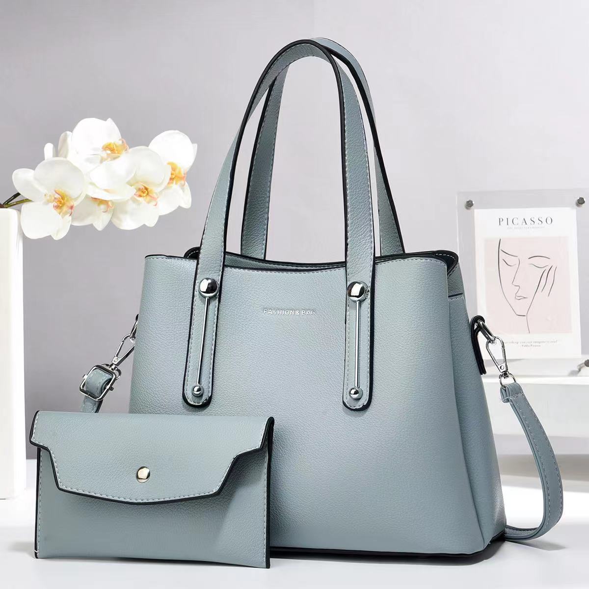 Cross-border large-capacity handbag, 2024 new commuter fashion mother-and-child bag, mom's style, middle-aged women's bag, single-shoulder bag Application Scenario