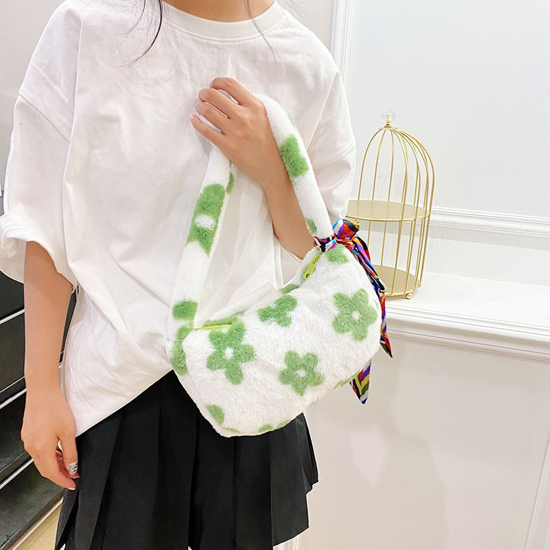 New cross-border cute and versatile plush flower handbag, furry bag, large-capacity single-shoulder bag, Japanese-style ins women's bag details Picture