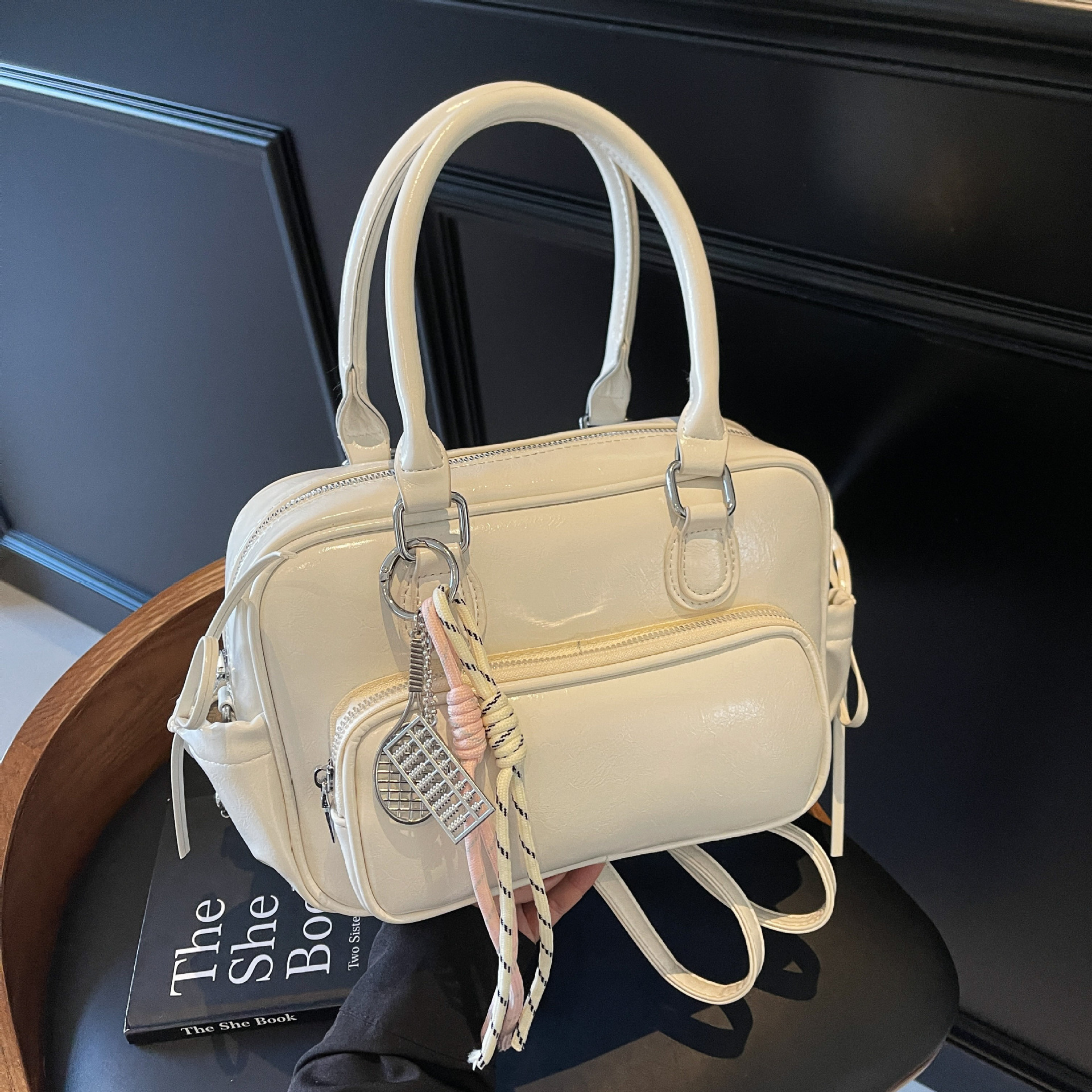 Casual large-capacity bag for women, 2025 new style versatile crossbody bag, multi-purpose backpack, commuter handbag full figure