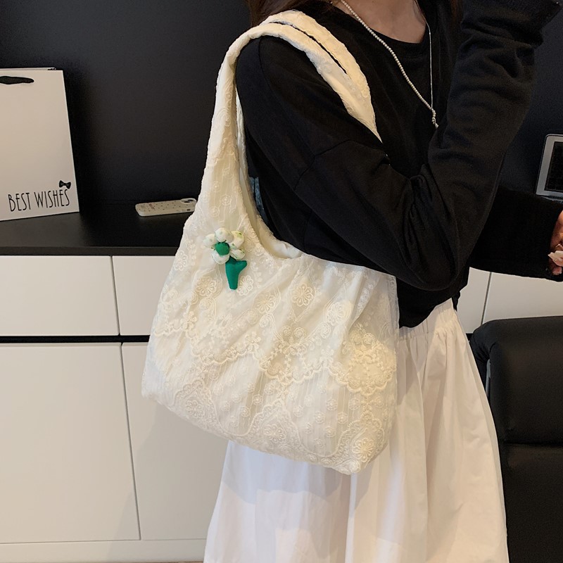 Summer fresh and light tote bag, lace flower embroidered canvas bag, versatile underarm bag, travel and outing single-shoulder bag for women Specification drawing