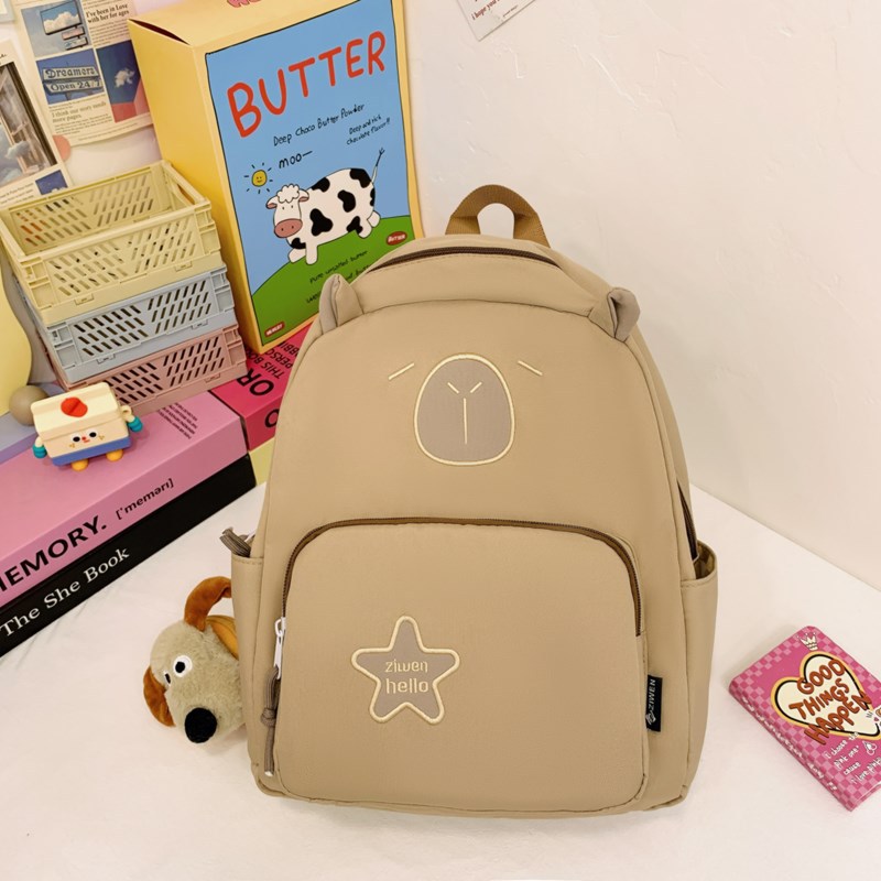 The new fashionable and simple schoolbag has a high appearance level. It is a cute cartoon backpack with Japanese shoulders for children and primary school students to go out for leisure Specification drawing