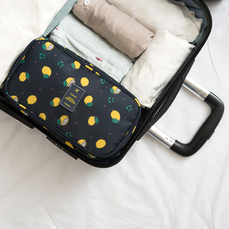 Underwear and underpants storage bag, travel storage bag, travel suitcase, portable multi-functional clothing and socks sorting bag Application Scenario