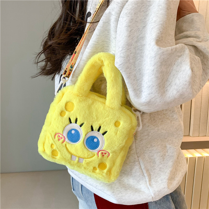 The new cartoon SpongeBob SquarePants anime hand-held crossbody bag, Kuromi, Osmanthus Dog, girlish change key bag Application Scenario
