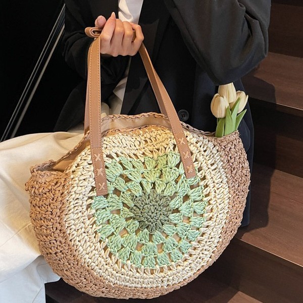 Super popular and stylish woven straw large-capacity women's 2025 new style seaside vacation beach single-shoulder tote bag Application Scenario